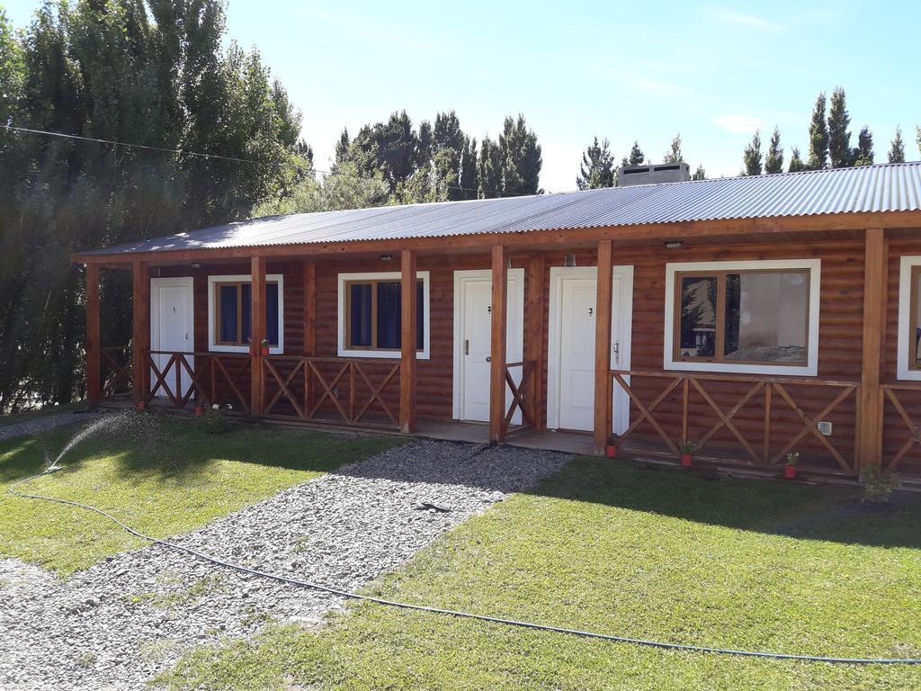 Flores Patagonicas Cabanas El Calafate Extérieur photo