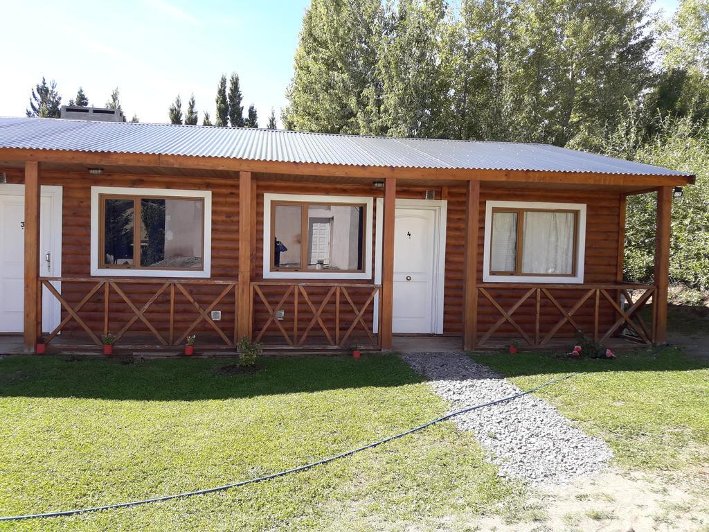 Flores Patagonicas Cabanas El Calafate Extérieur photo